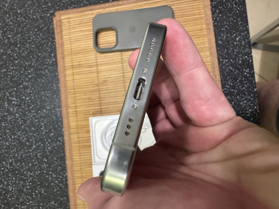 iPhone 16 Pro 256gb neverlock SIM+eSIM 93% акум ідеал