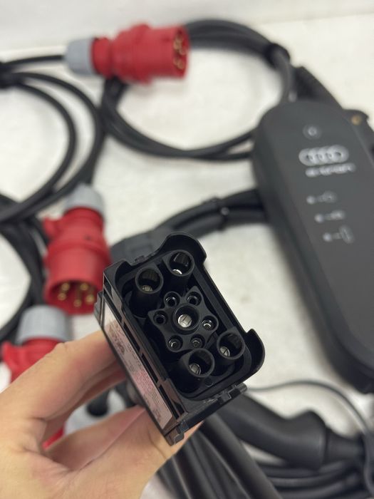 Кабель 380V для зарядки Audi e-tron 11 KWT