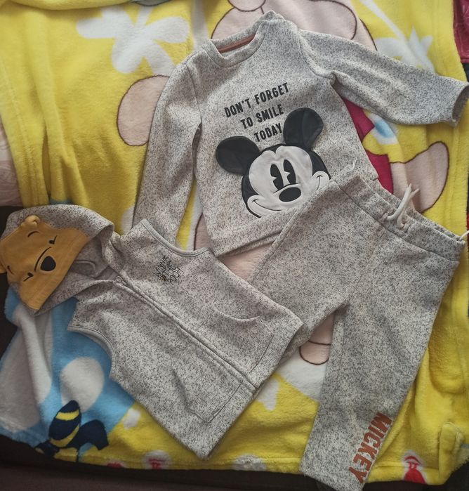 Теплий костюм комплект набір одяг disnay c&a 80,86.92