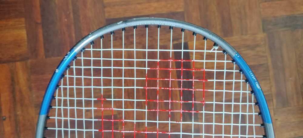 Raquete Badminton Yonex Isometric 20VF