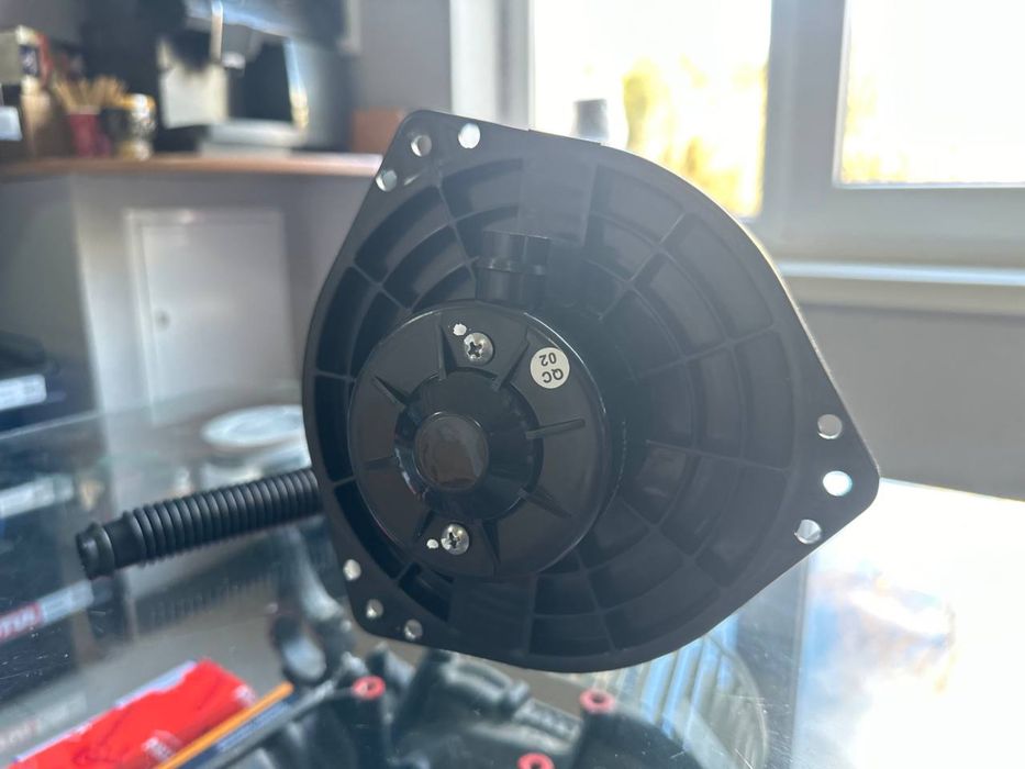 Вентилятор пічки NISSAN PATROL Y61.Вентилятор печки NISSAN PATROL Y61