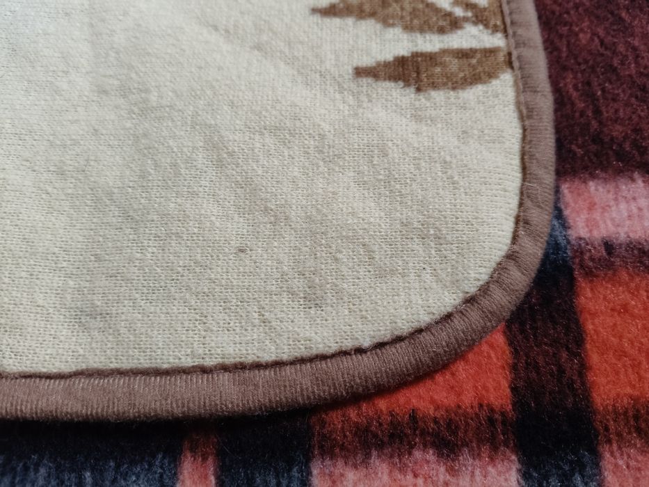 Koc, narzuta (kołdra?) wełniana "Marta+" 100% wełna 130x188 cm