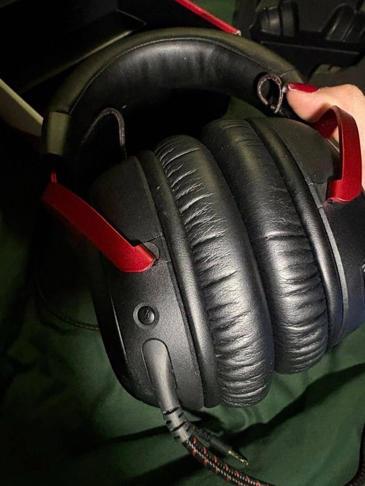 HyperX Cloud III навушники