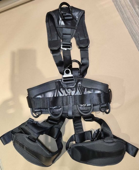 Arnês para Trabalhos em Suspensão – Alpinismo Industrial.