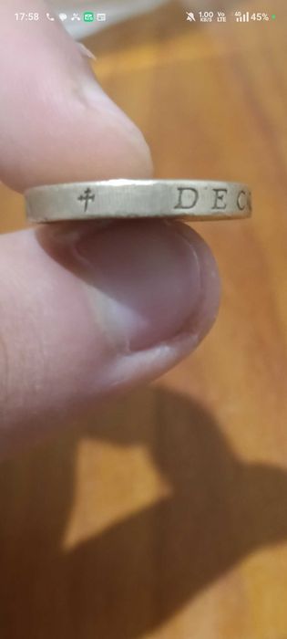 Elizabeth II 1983 RARE £1 POUND 1983 Royal Arms COIN MINT ERROR