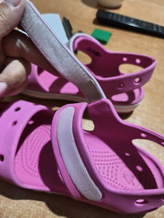 Sandały crocs różowe 32-33 J1