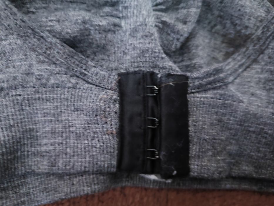 Szary biustonosz damski M