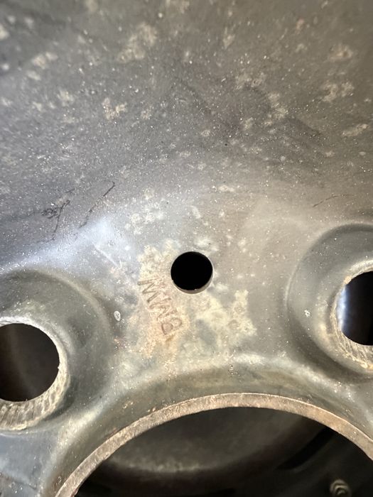 Jantes  ferro bmw com pneus como novos