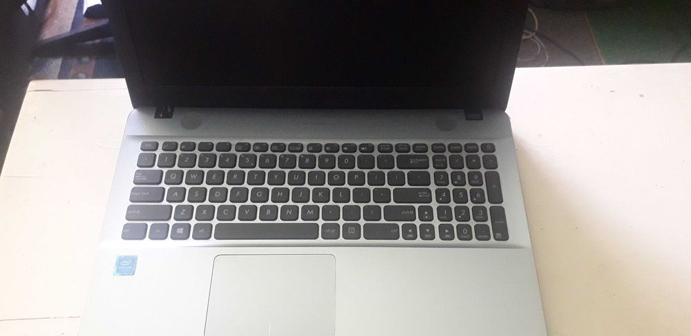 Notebook PC ASUS