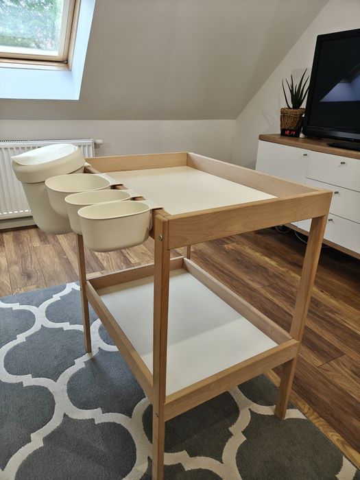 Przewijak IKEA z pojemnikami