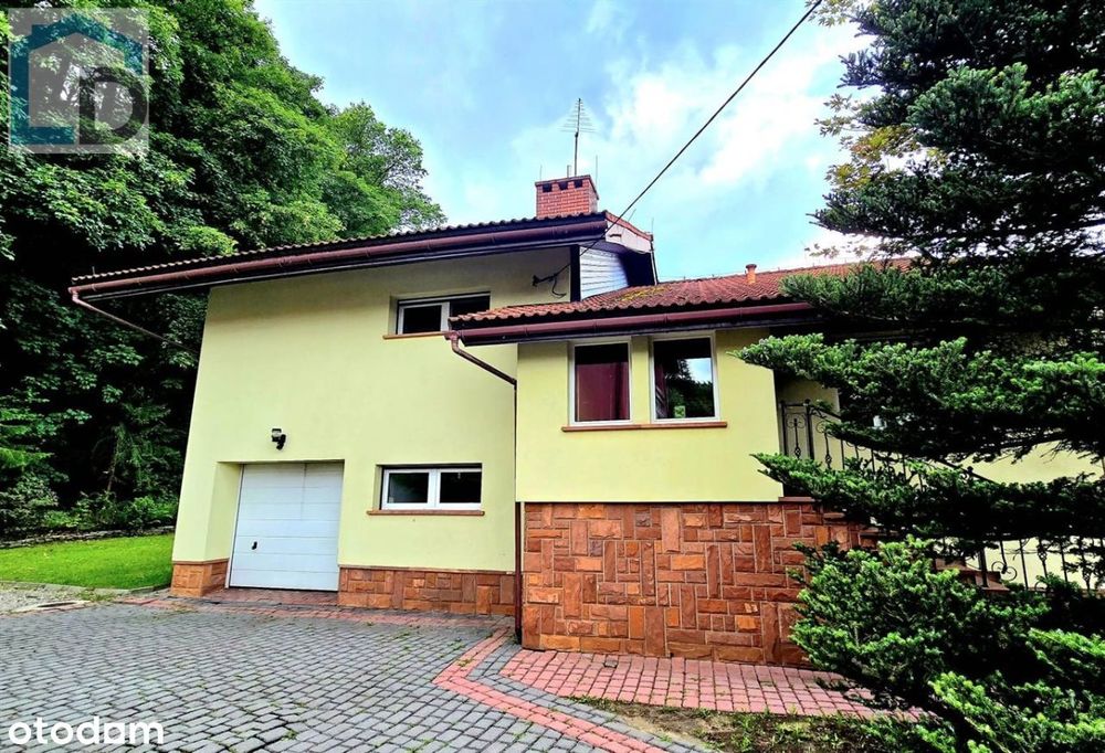 Dom w Bystrej przy lesie