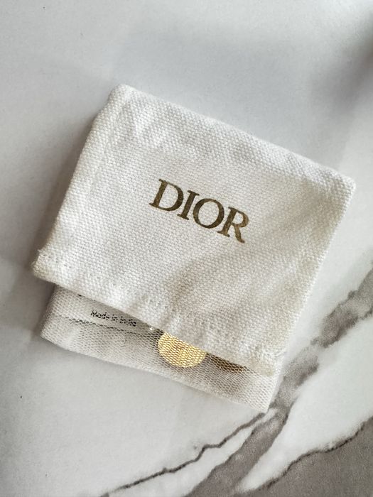 Продам сережки Dior !! Оригінал