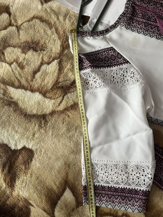 Продам вишиту сукню