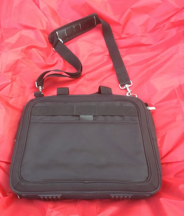 Cумка для ноутбука Hewlett-Packard 15.6 і менше.