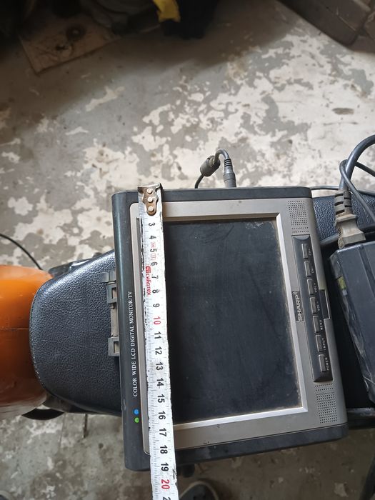 Телевізор кольоровий малий