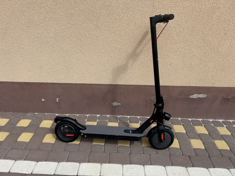 Електросамокат E-Wheels