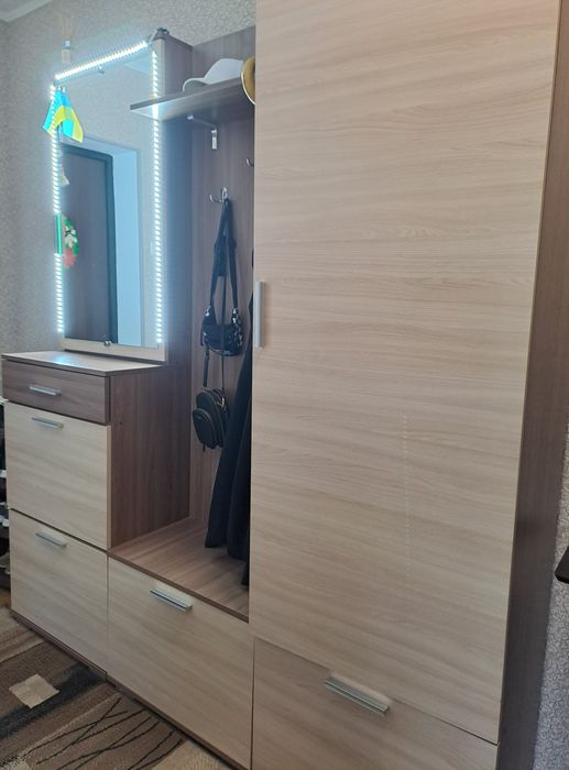 Передпокій "Віва" (Прихожая)