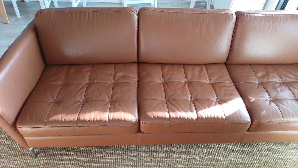 Sofá e otomana em pele Boconcept
