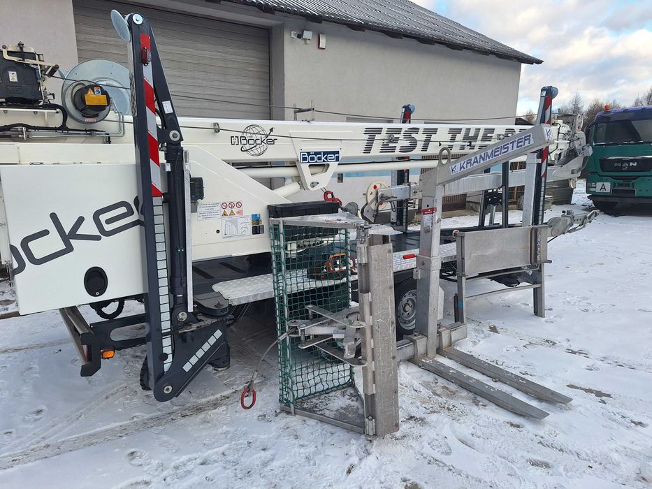 Dźwig dekarski, ciesielski BOCKER AHK30/1500