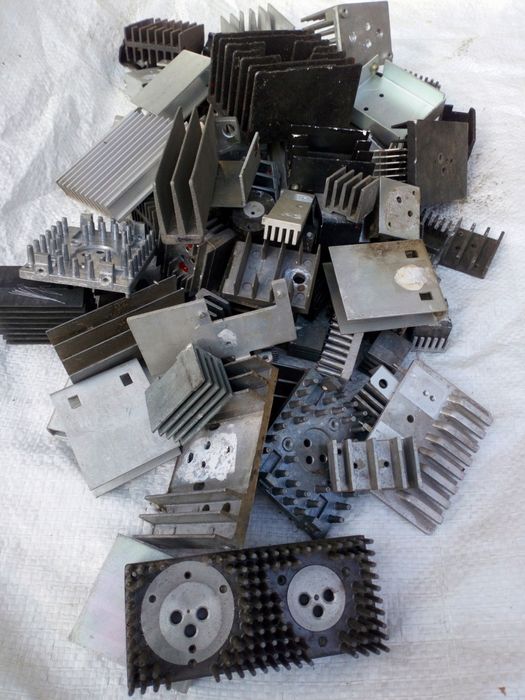 Охлаждающие элементы для транзисторов, микросхем, диодов.