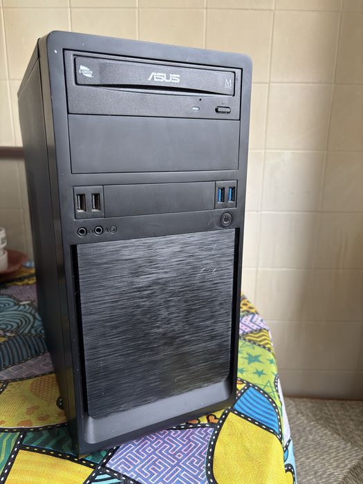 Computador desktop474862657659873284