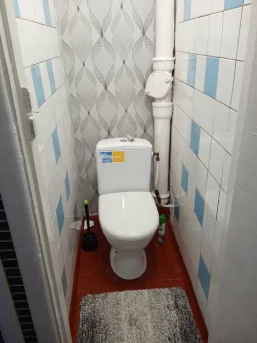 Здам в оренду 2-кімнатну квартиру на Воскресенці. Метро 15 хвилин.