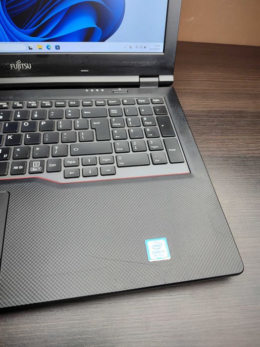 LAPTOP | Fujitsu LifeBook | 15,6" FHD | i5-8250U | 16GB RAM | 256SSD