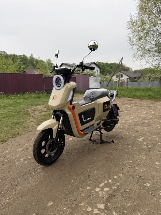 Електроскутер Trekker 1500w 72w50a Літій Залізо Фосфат