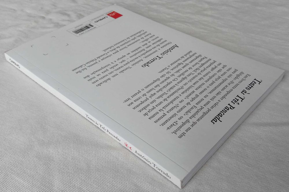 Livro Teatro às Três Pancadas de António Torrado