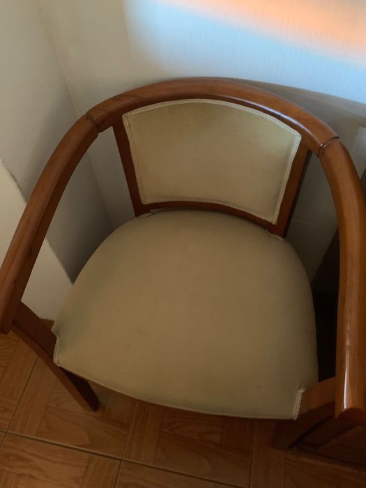 Mobília de quarto em madeira como nova - pagamento em numerário