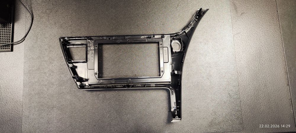 Ramka, panel Toyota Auris Corolla  do radia 10 cali  Car Play  Audio