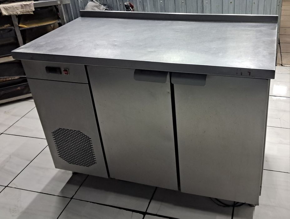СРОЧНО ПРОДАМ Холодильний стіл б/у, Нержавейка 2 шт