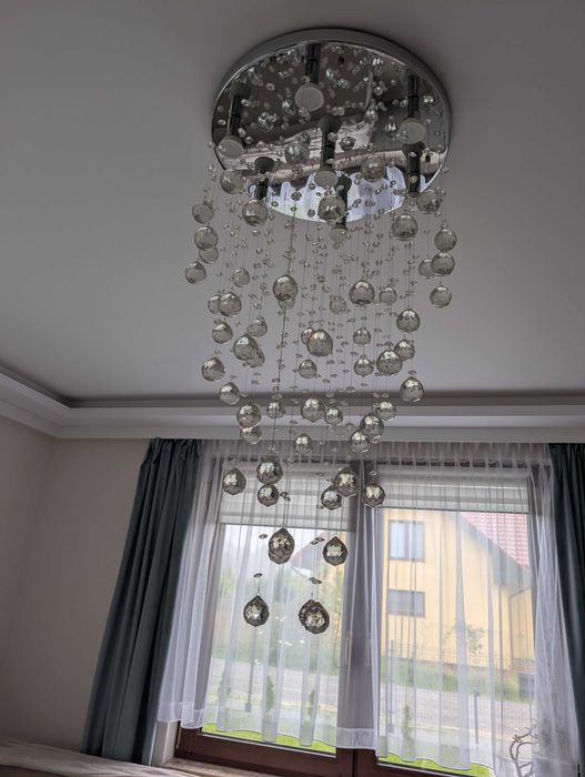 Piękna lampa do salonu