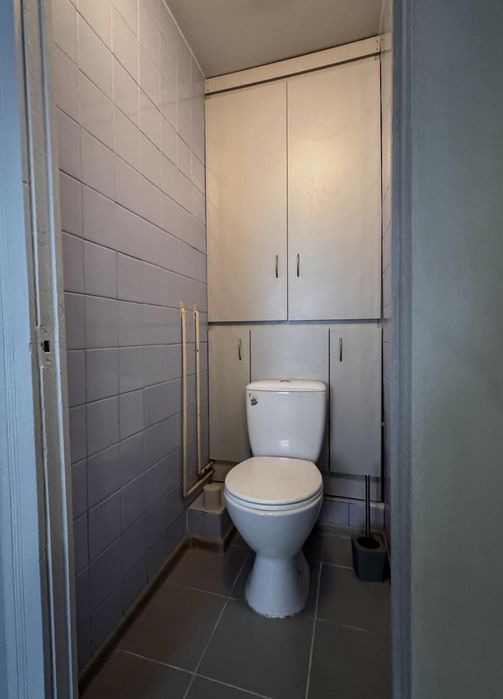 кімната/вул.Коломийська 3/ для дівчини