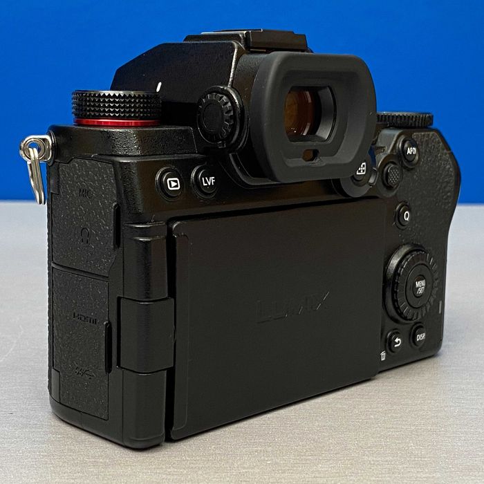 Panasonic Lumix DC-S5 (Corpo) - 24.2MP
