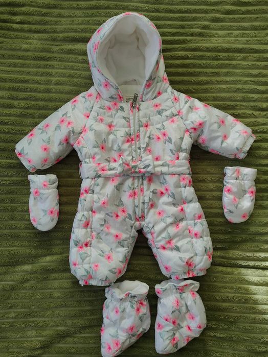 Комбінезон для новонародженої дівчинки