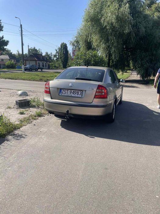 продам машину 2500.