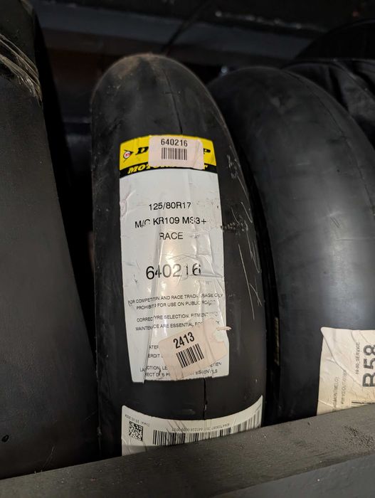 Venda de pneus Dunlop 125/80 + 200/70 (novos+usados, pneus para chuva)