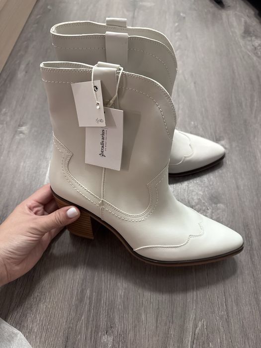 Козаки, ботінки взуття, казаки pull&bear 40