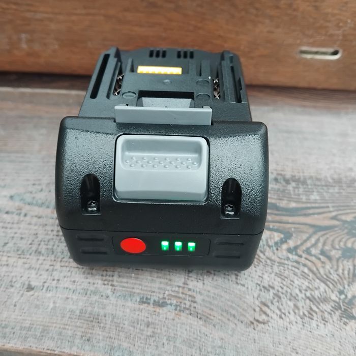 Акумуляторна батарея для макіти