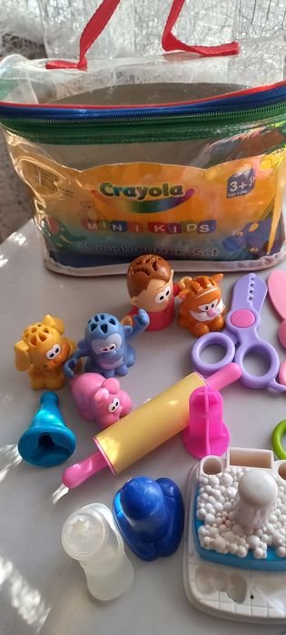 Великий набір для ліплення Crayola+ інше.