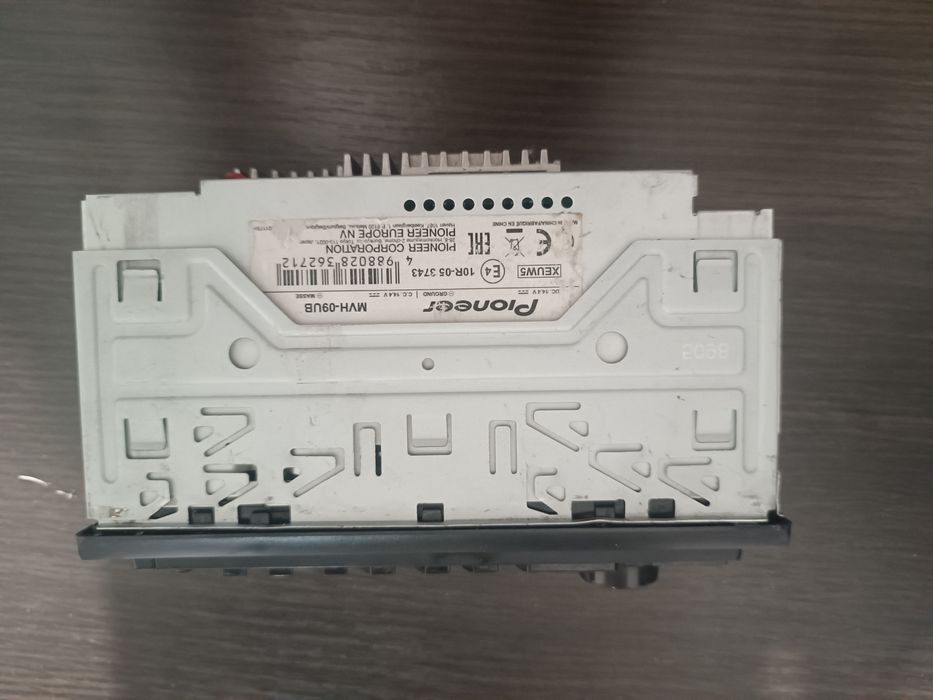 Продам автомагнитолу Pioneer MVH-09UB.