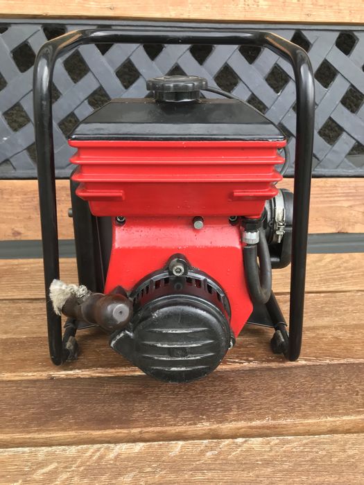 Помпа бензинова, мотопомпа, насос бензиновий водяний,