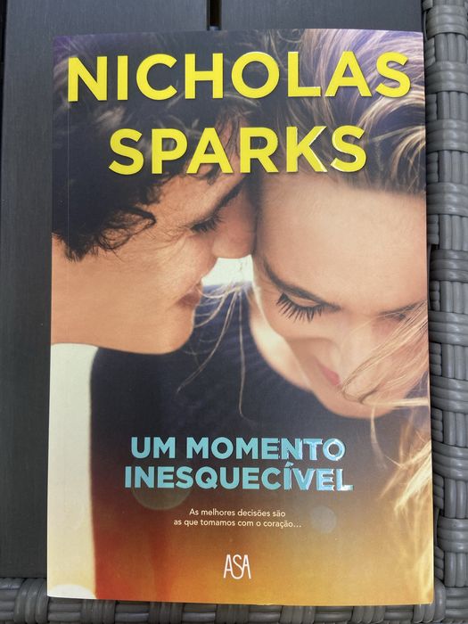Livro novo de Nicholas Sparks “um momento inesquecivel”