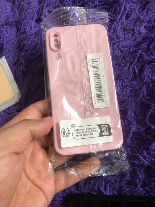 Продам два чохли на айфон XS