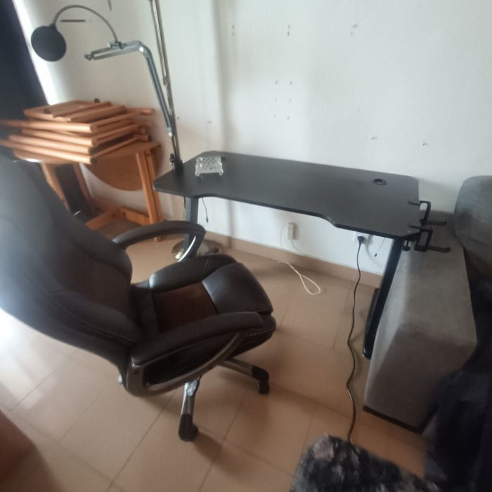 Cadeira escritório, castanha