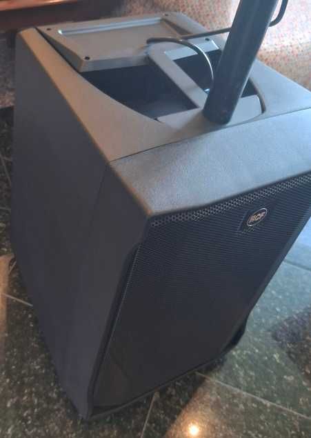 Som Array RCF J8