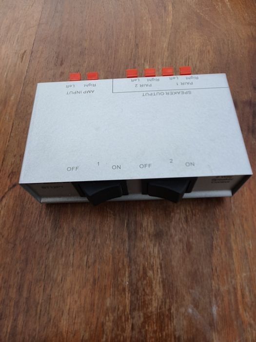 Rozdzielacz głośnikowy  SPLITTER 1x-2x B-TECH BT12