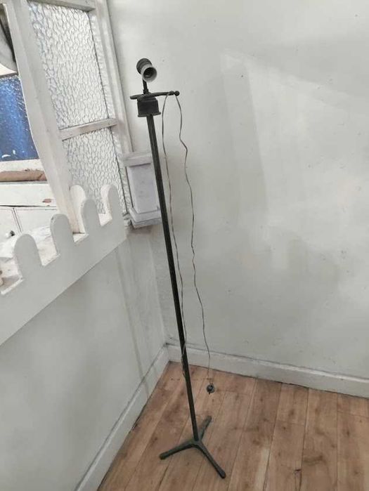 Candeeiro Vintage de Pé em metal