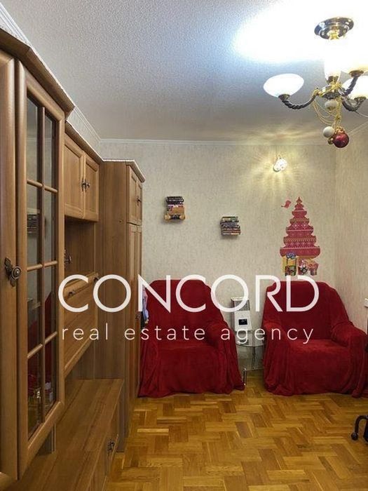 Відрадний. Метро Берестейська. Продам 1к Вацлава Гавела бульв., 34-Б
